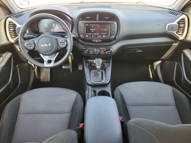 Used 2024 Kia Soul LX FWD image 10