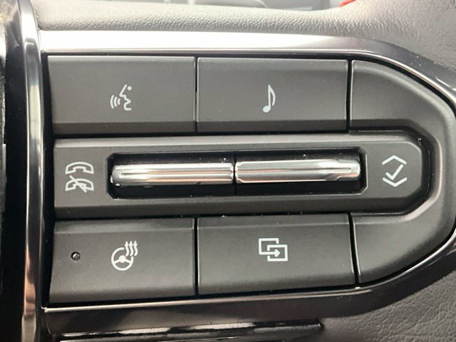 Used 2025 GMC Yukon AT4 Ultimate w/ LPO, Floor Liner Package AWD/4WD image 23