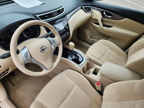 Used 2015 Nissan Rogue S AWD/4WD image 10