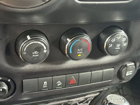 Used 2016 Jeep Wrangler Unlimited Sport w/ Quick Order Package 24S AWD/4WD image 24