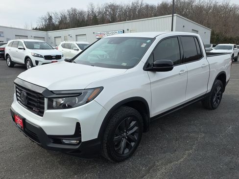 Used 2023 Honda Ridgeline Sport image 4