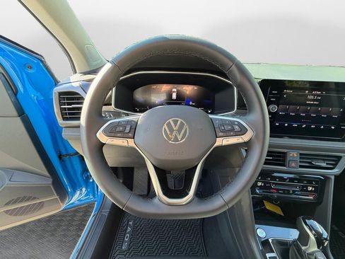 New 2026 Volkswagen Taos SE AWD/4WD image 10