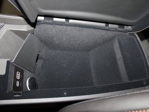 Used 2025 Cadillac CT5 V w/ Technology Package image 25