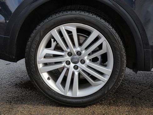 Used 2019 Audi Q5 2.0T Premium Plus image 11