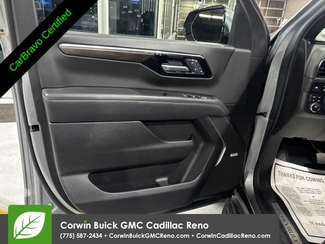 Certified 2025 Chevrolet Suburban Premier AWD/4WD image 15
