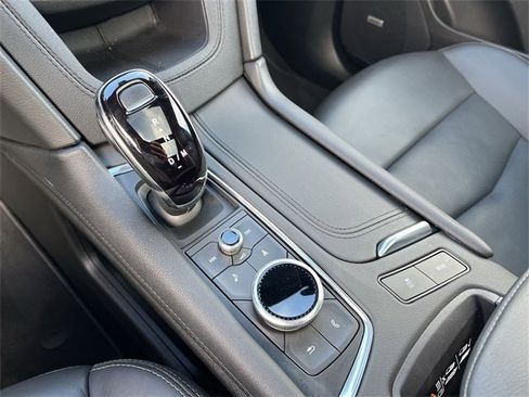 Certified 2025 Cadillac XT5 Premium Luxury image 21