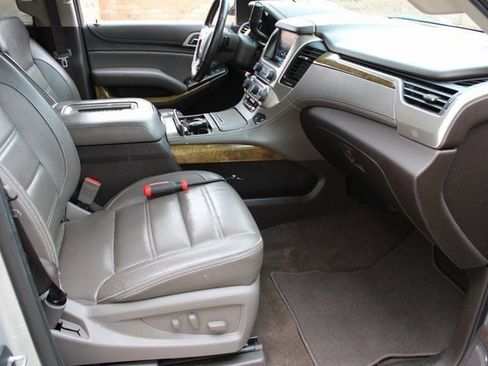 Used 2017 GMC Yukon Denali w/ Open Road Package image 18