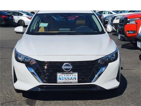 New 2025 Nissan Sentra SV w/ SV Premium Package image 8