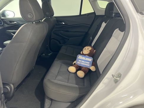 Used 2025 Chevrolet Trax LS image 20