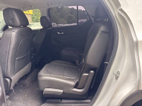 Used 2020 Chevrolet Traverse LT w/ LT Premium Package FWD image 14