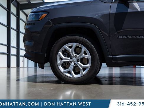 Used 2024 Jeep Compass Sport AWD/4WD image 35