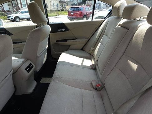 Used 2016 Honda Accord EX image 21