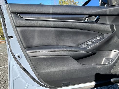 Used 2021 Honda Accord Sport image 25