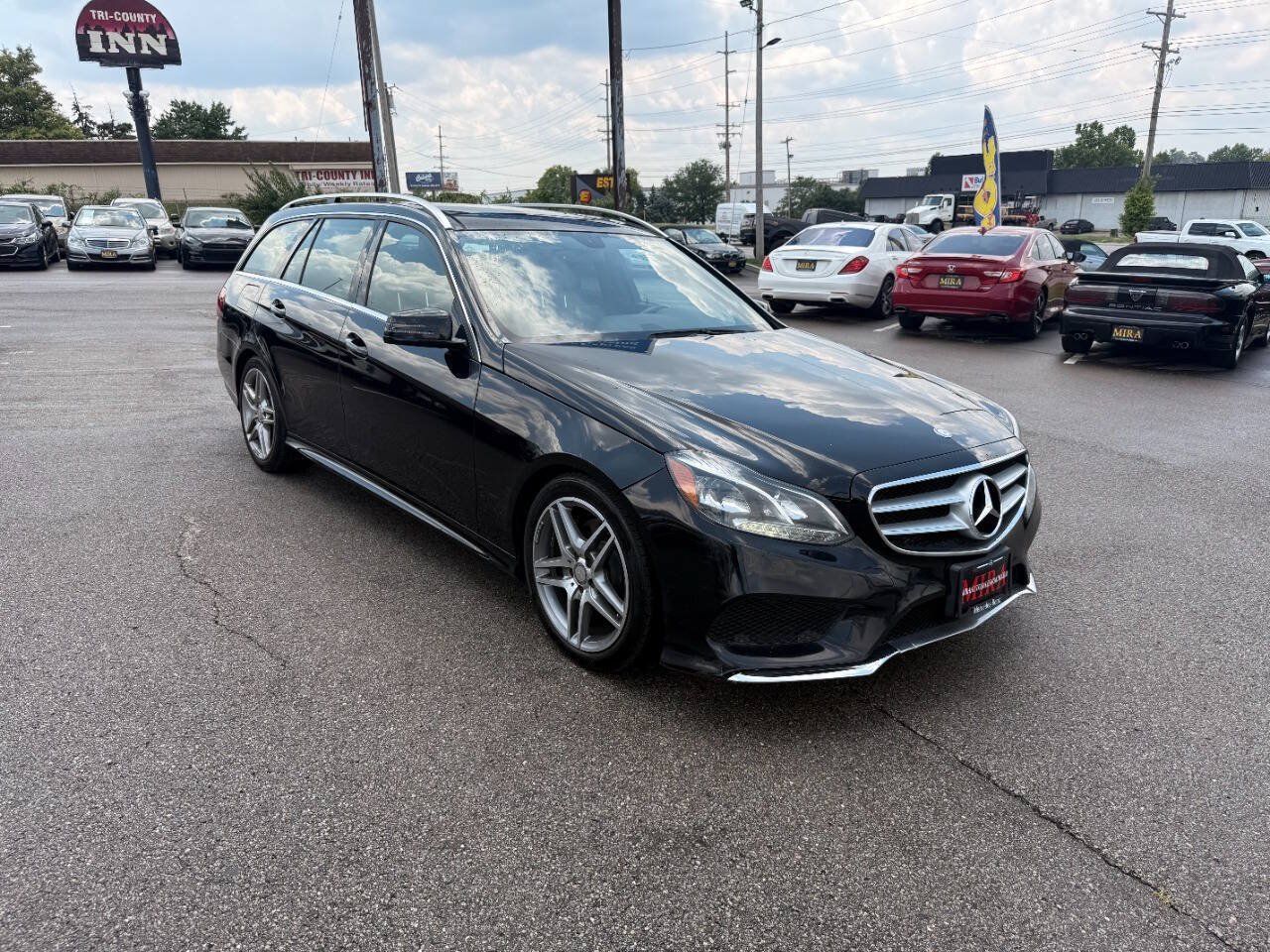 Used 2014 Mercedes-Benz E 350 4MATIC Wagon w/ Premium 1 Package image 4