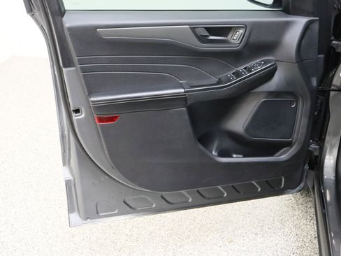 Used 2025 Ford Escape Active AWD/4WD image 12