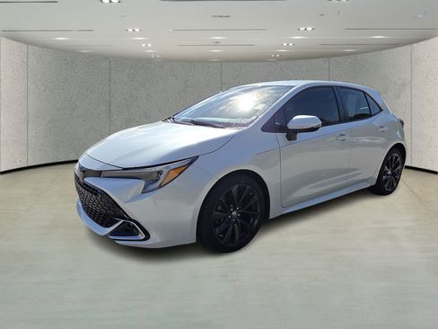 Used 2023 Toyota Corolla XSE image 7