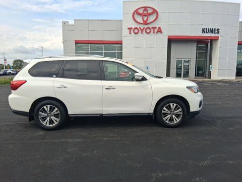 Used 2020 Nissan Pathfinder S FWD image 8