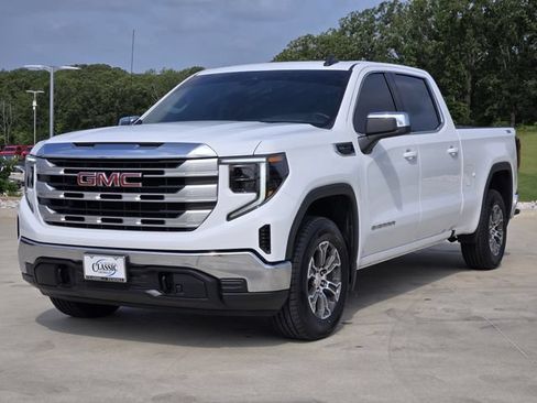 Used 2024 GMC Sierra 1500 SLE AWD/4WD image 4