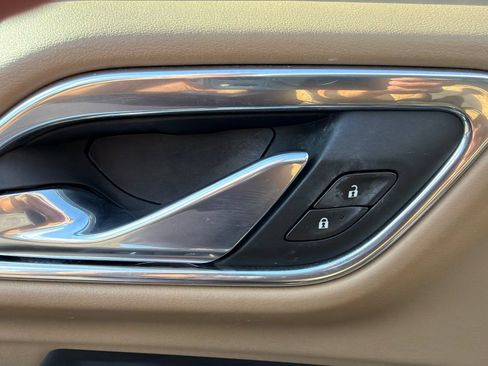 Used 2021 Chevrolet Suburban Premier w/ Max Trailering Package AWD/4WD image 11