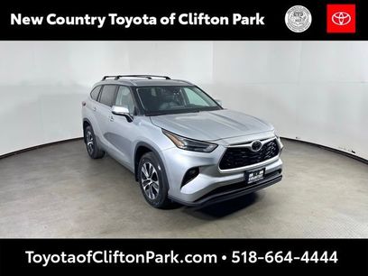 Used 2023 Toyota Highlander XLE