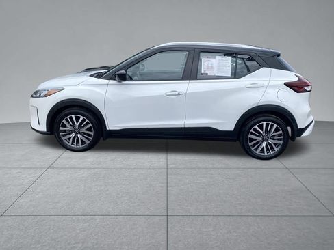 Used 2023 Nissan Kicks SV FWD image 4