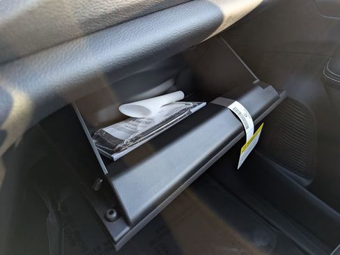 New 2026 Chrysler Pacifica Select w/ S Appearance Package image 32