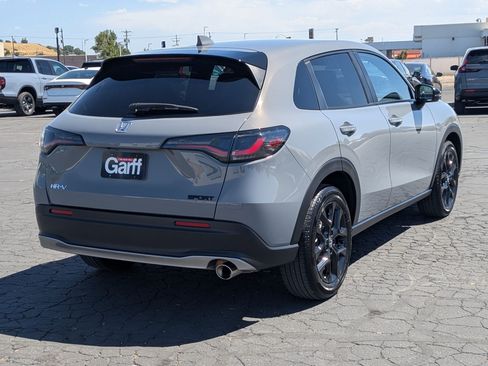 Used 2024 Honda HR-V Sport image 3