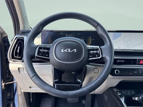 Used 2025 Kia Sorento EX w/ Panoramic Sunroof Package FWD image 43
