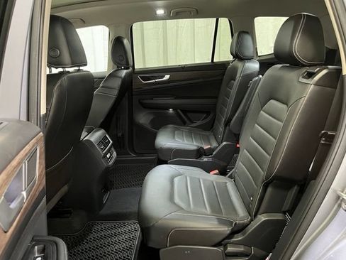 Used 2024 Volkswagen Atlas SEL AWD/4WD image 11