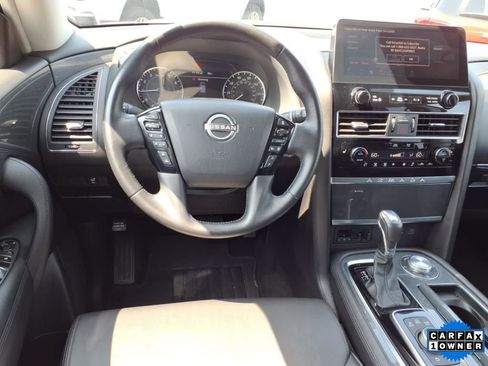 Used 2023 Nissan Armada SV image 6