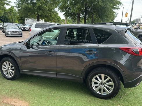 Used 2016 MAZDA CX-5 Touring w/ Bose/Moonroof Package FWD image 4