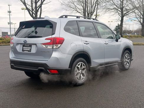 Certified 2023 Subaru Forester Premium image 7