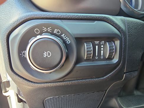 Used 2021 Jeep Wrangler Unlimited Sport AWD/4WD image 24