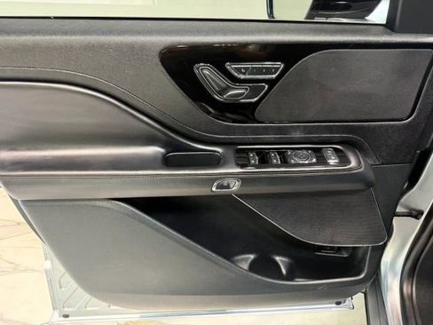 Used 2023 Lincoln Aviator 2WD image 11