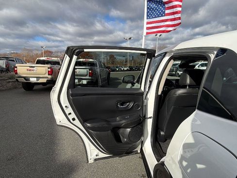 Used 2024 Honda HR-V EX-L image 24