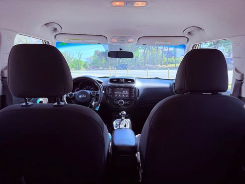 Used 2019 Kia Soul w/ Convenience Package image 10