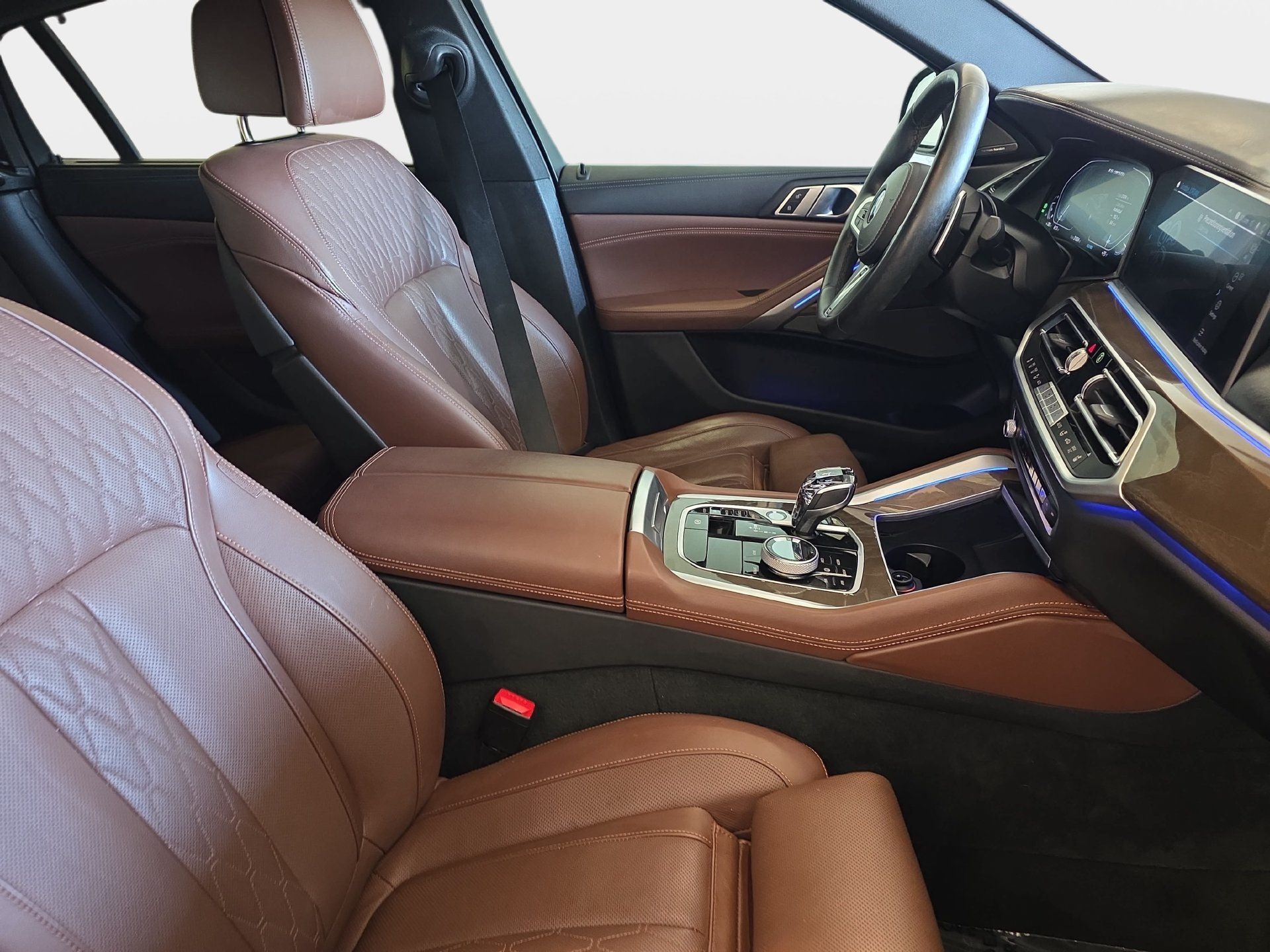 Used 2022 BMW X6 M50i w/ Executive Package AWD/4WD image 10