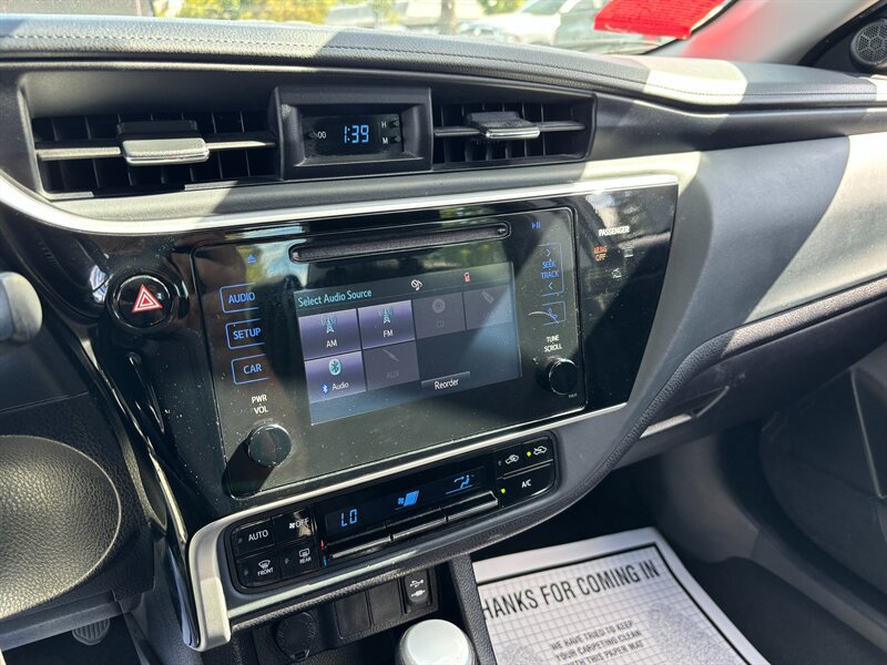 Used 2017 Toyota Corolla LE w/ Carpet Mat Package (TMS) FWD image 15