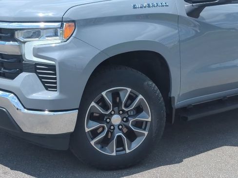 Used 2024 Chevrolet Silverado 1500 LT AWD/4WD image 2