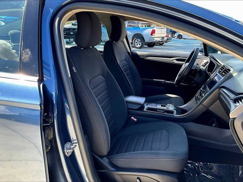 Used 2019 Ford Fusion SE image 9