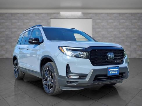 Used 2024 Honda Passport Black Edition image 1
