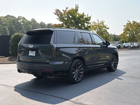 Used 2026 Cadillac Escalade V AWD/4WD image 3