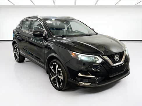 Used 2022 Nissan Rogue Sport SL w/ Premium Package FWD image 3