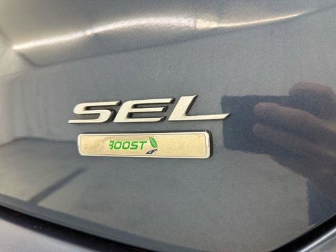 Used 2019 Ford Edge SEL w/ Equipment Group 201A AWD/4WD image 37
