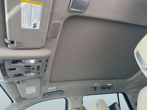 Certified 2024 Cadillac Escalade Sport Platinum image 13