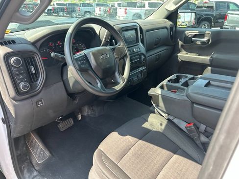 Used 2025 Chevrolet Silverado 1500 Custom Trail Boss AWD/4WD image 17