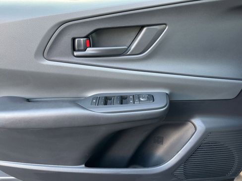 Used 2025 Toyota Prius LE image 20