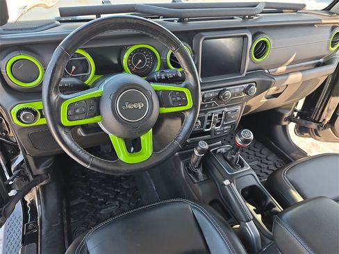 Used 2019 Jeep Wrangler Unlimited Sahara w/ Uconnect 4C Nav & Sound Group image 15