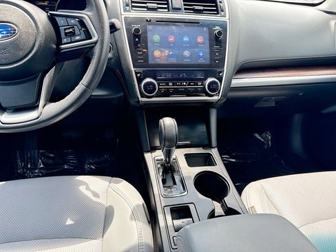 Used 2019 Subaru Outback 3.6R Limited AWD/4WD image 19