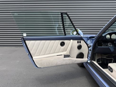 Used 1992 Porsche 911 Cabriolet image 25